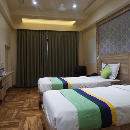 Treebo Classic Grande, Camp Pune Exterior photo