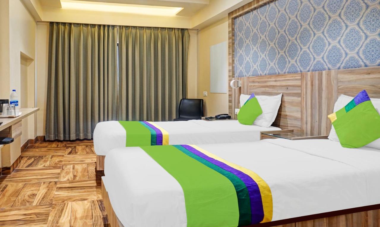 Treebo Classic Grande, Camp Pune Exterior photo